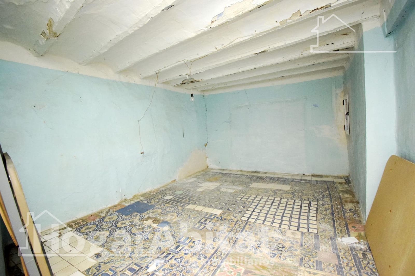 6 bedroom Townhouse for sale in L'Alcora - € 75,000 (Ref: 9422533)