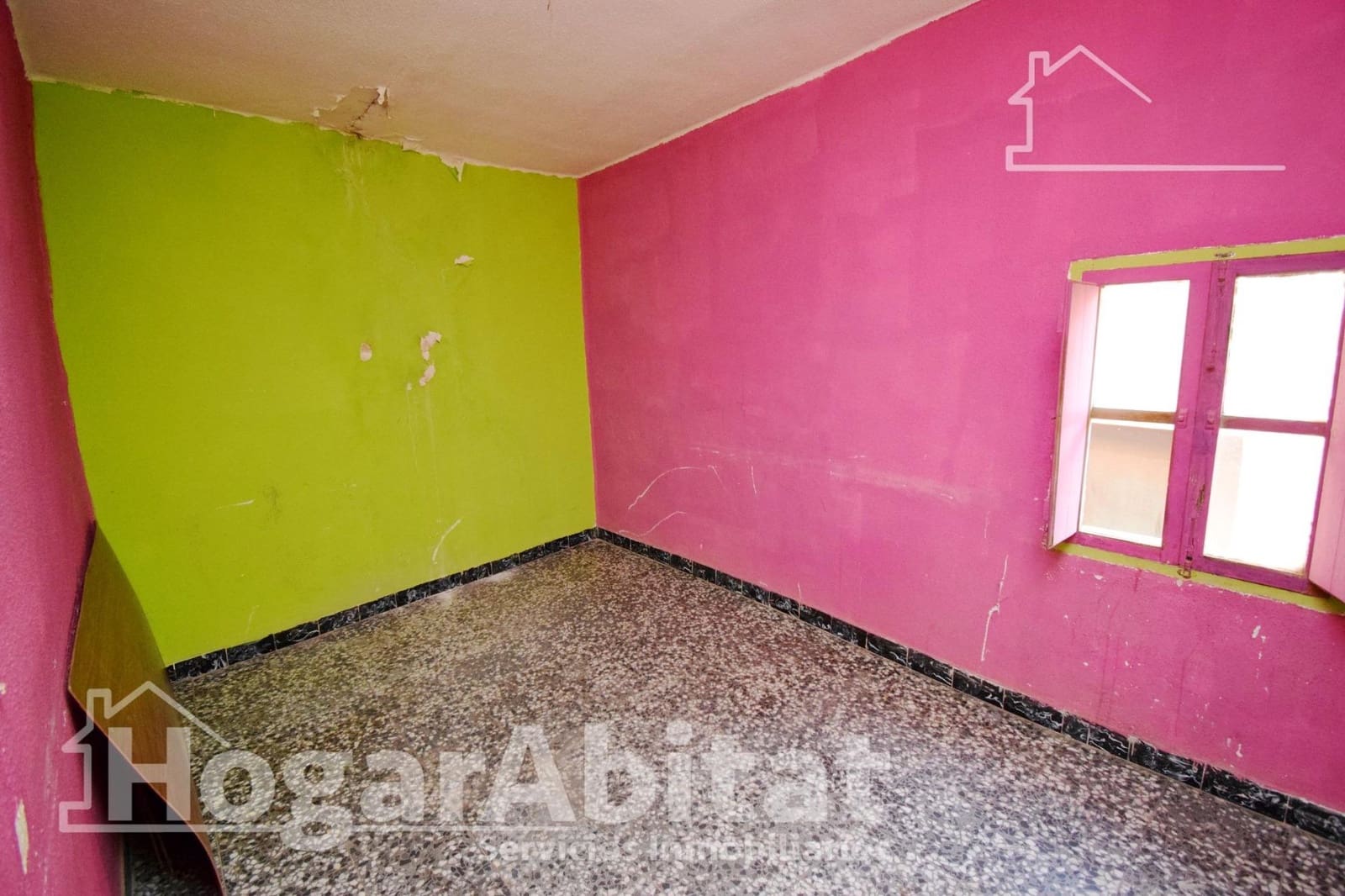 6 bedroom Townhouse for sale in L'Alcora - € 75,000 (Ref: 9422533)