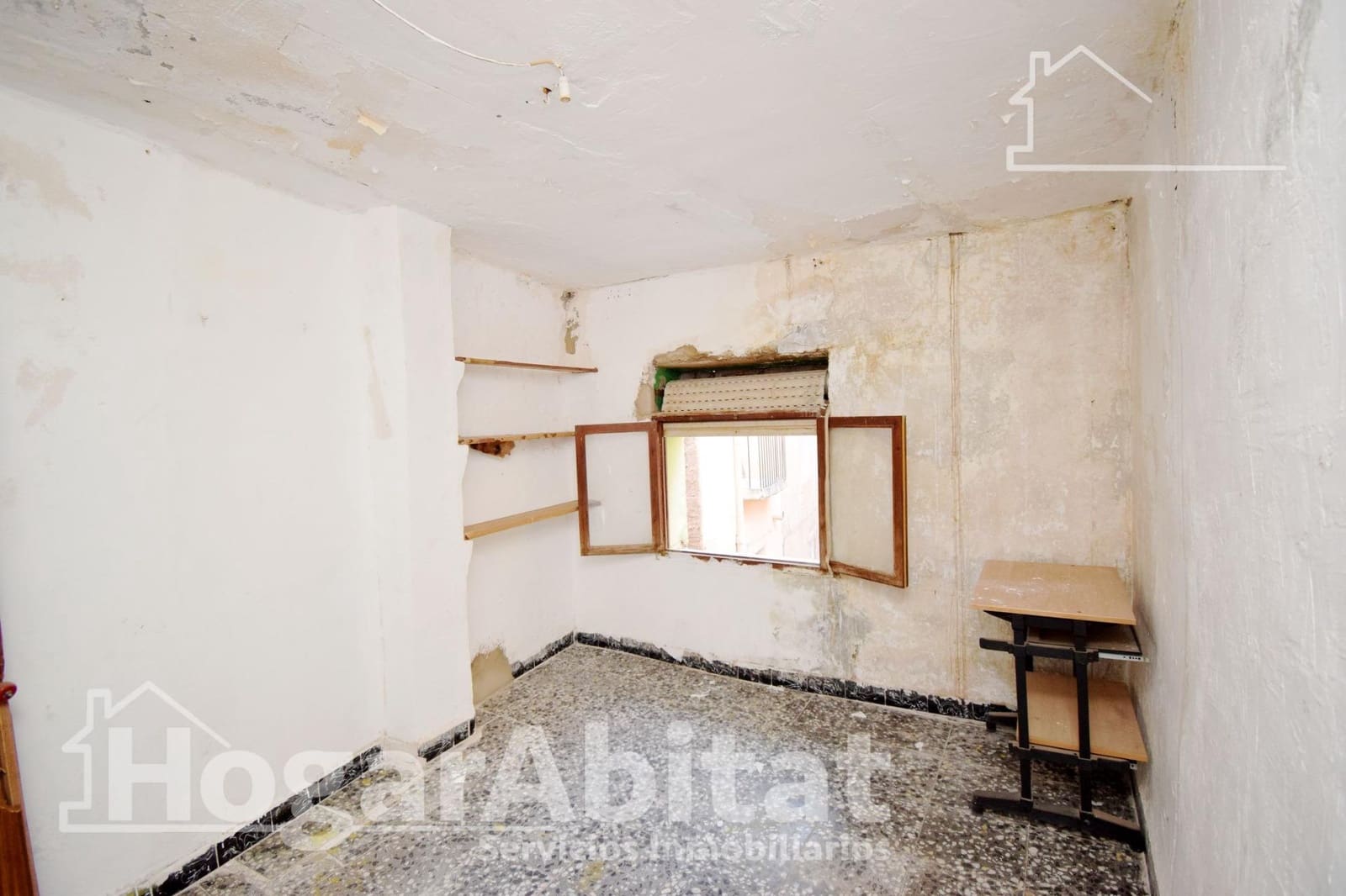 6 bedroom Townhouse for sale in L'Alcora - € 75,000 (Ref: 9422533)