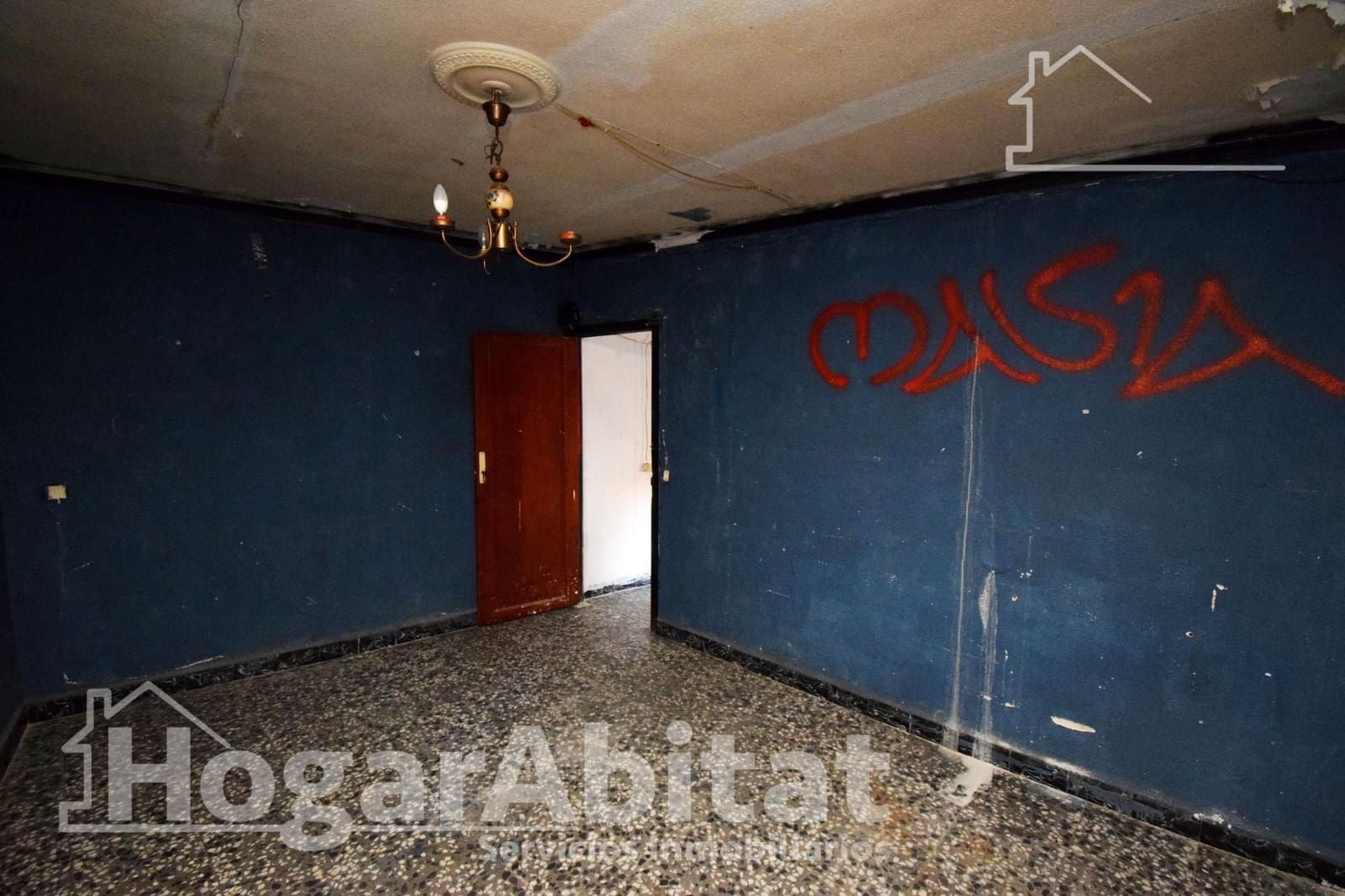 6 bedroom Townhouse for sale in L'Alcora - € 75,000 (Ref: 9422533)