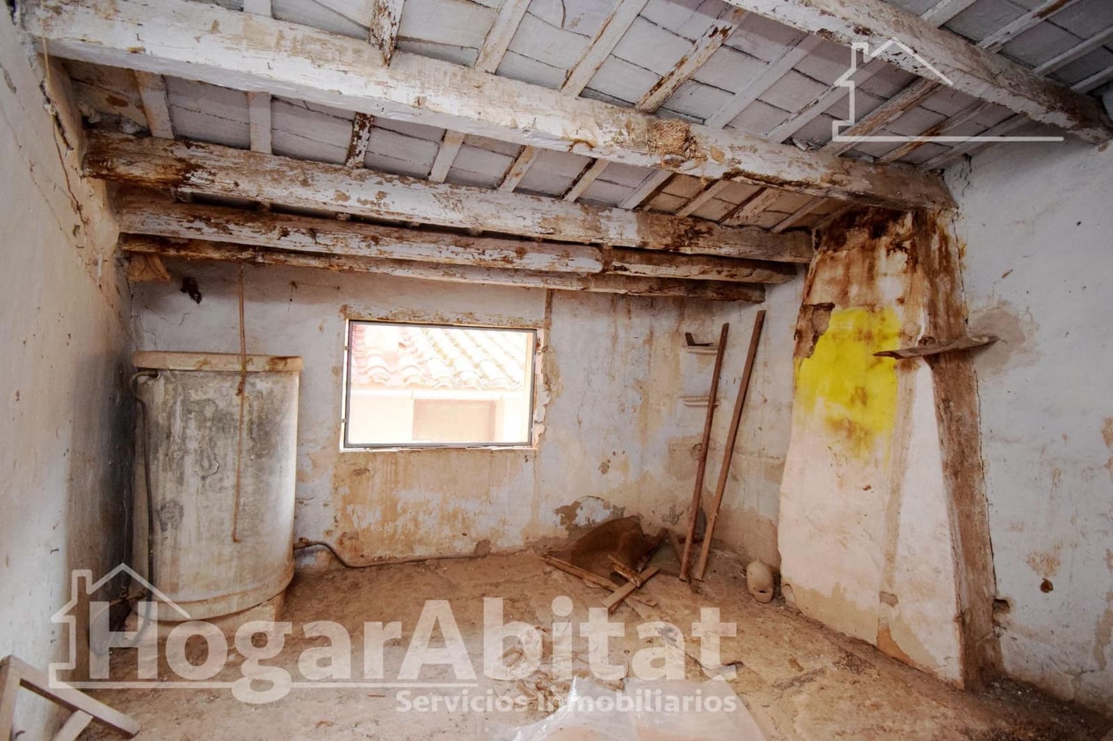 6 bedroom Townhouse for sale in L'Alcora - € 75,000 (Ref: 9422533)