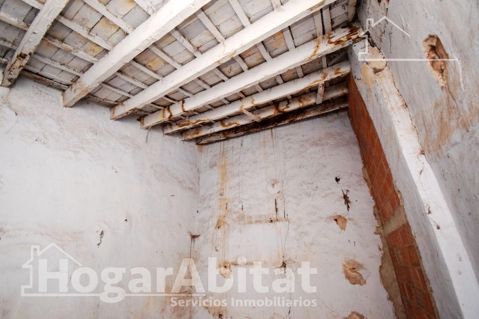 6 bedroom Townhouse for sale in L'Alcora - € 75,000 (Ref: 9422533)