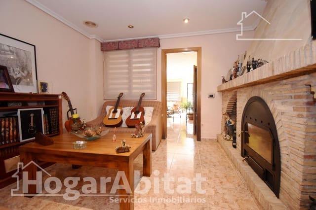 4 bedroom Townhouse for sale in Almassora / Almazora - € 135,000 (Ref: 9422534)