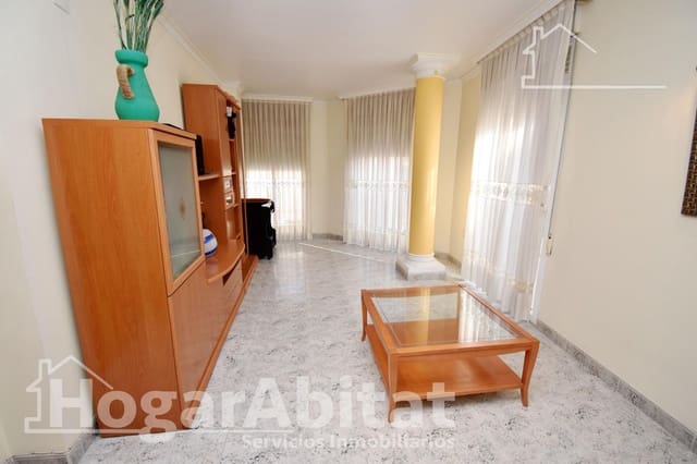 6 bedroom Townhouse for sale in Vila-real with garage - € 325,000 (Ref: 9422535)