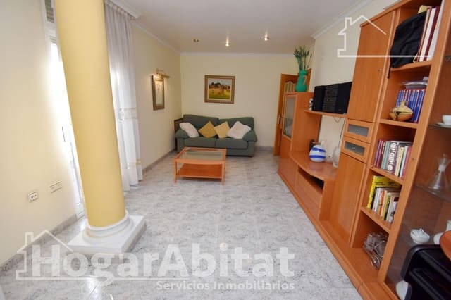 6 bedroom Townhouse for sale in Vila-real with garage - € 325,000 (Ref: 9422535)