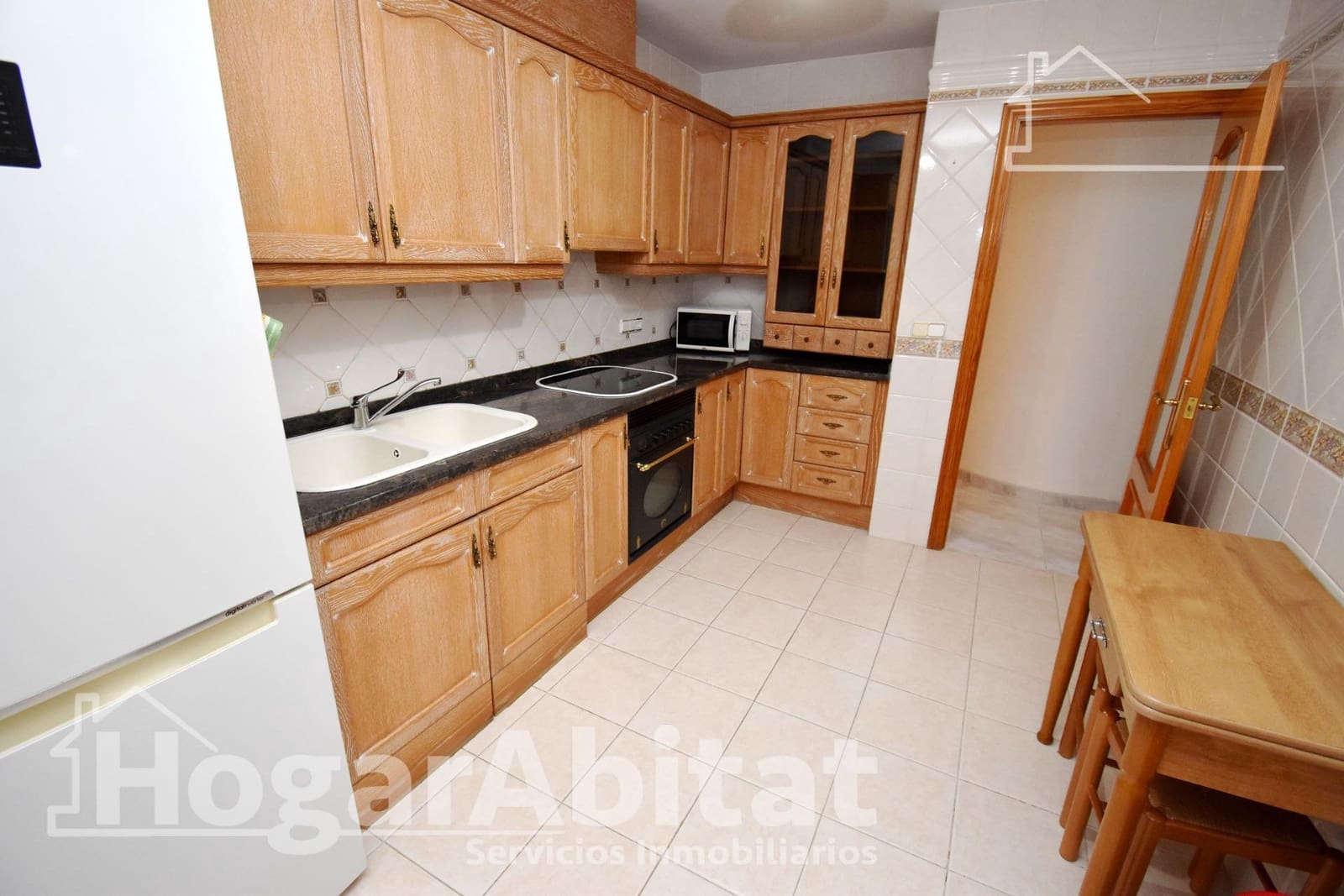 6 bedroom Townhouse for sale in Vila-real with garage - € 325,000 (Ref: 9422535)