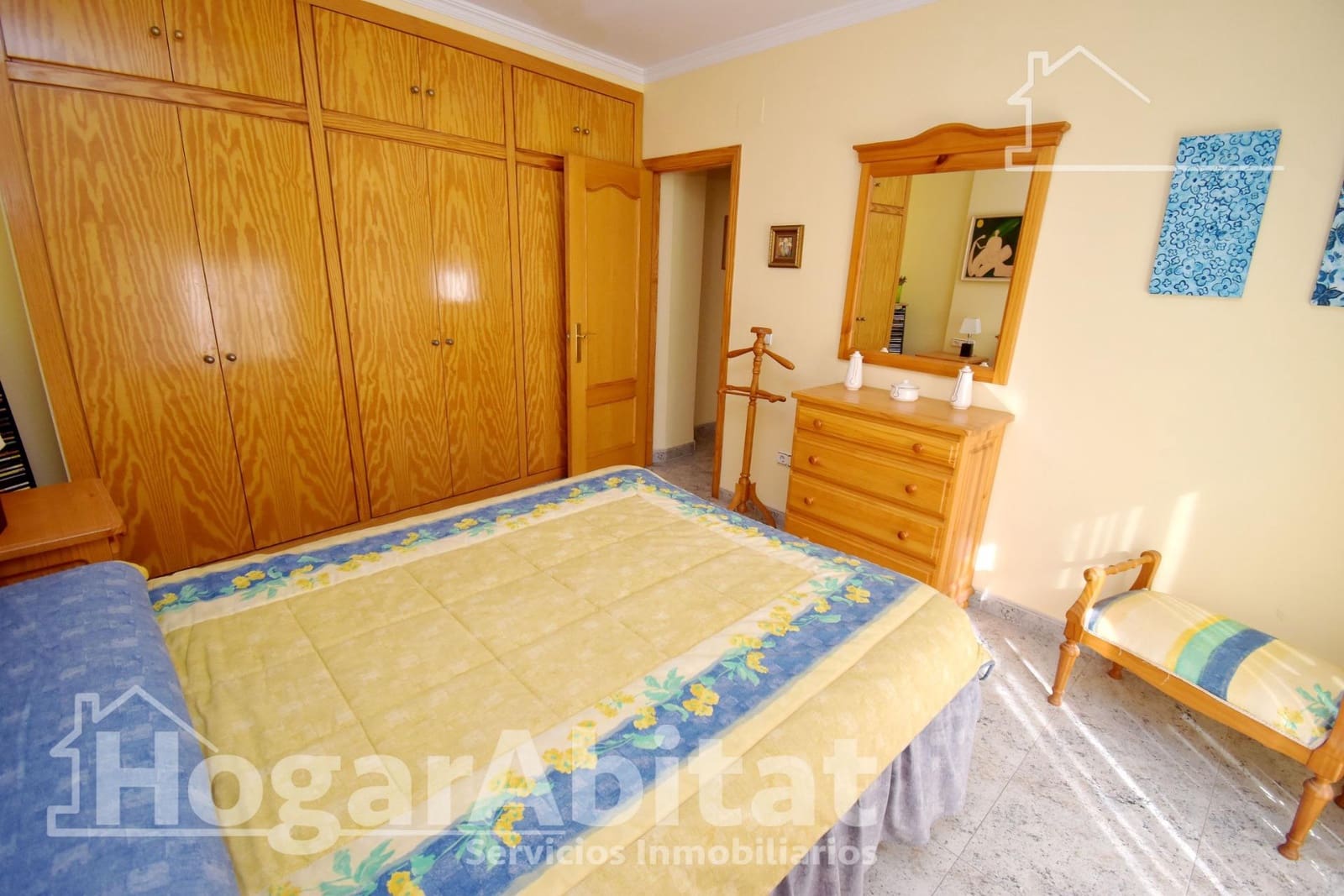 6 bedroom Townhouse for sale in Vila-real with garage - € 325,000 (Ref: 9422535)