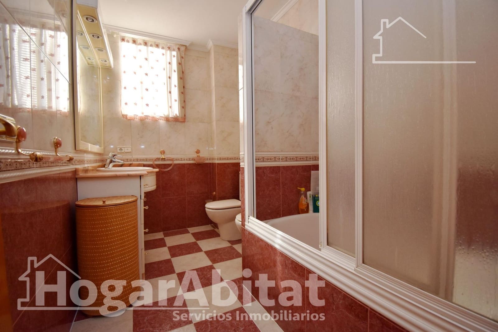 6 bedroom Townhouse for sale in Vila-real with garage - € 325,000 (Ref: 9422535)