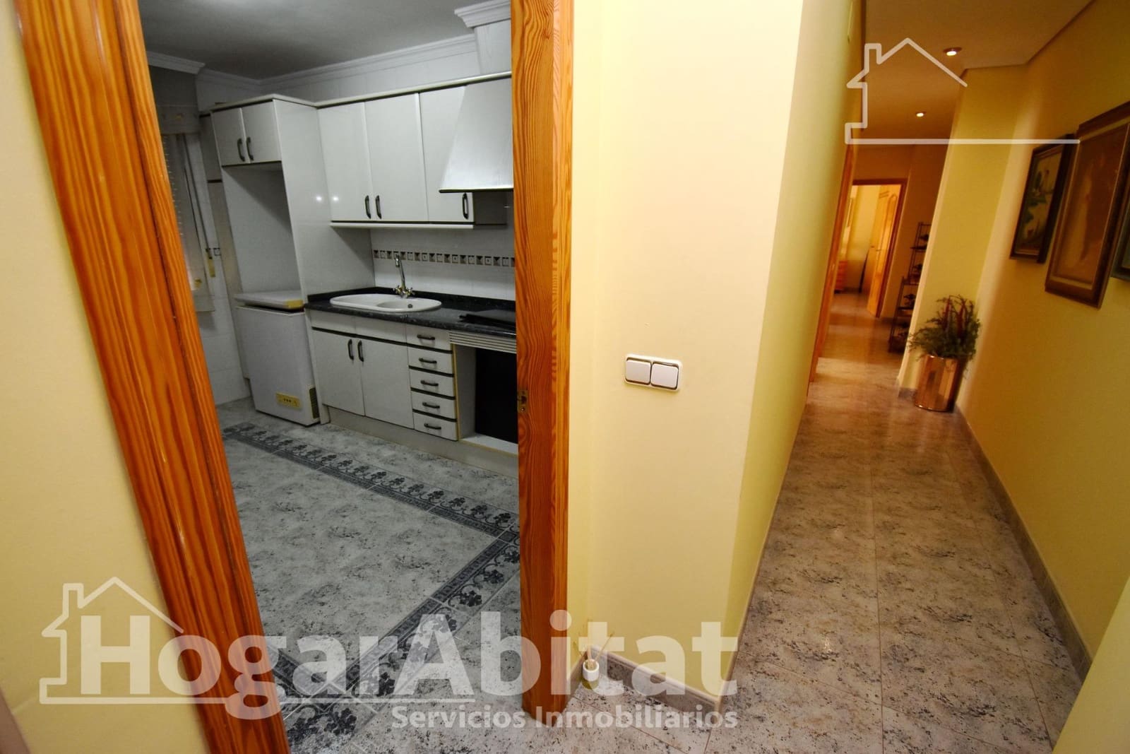 6 bedroom Townhouse for sale in Vila-real with garage - € 325,000 (Ref: 9422535)