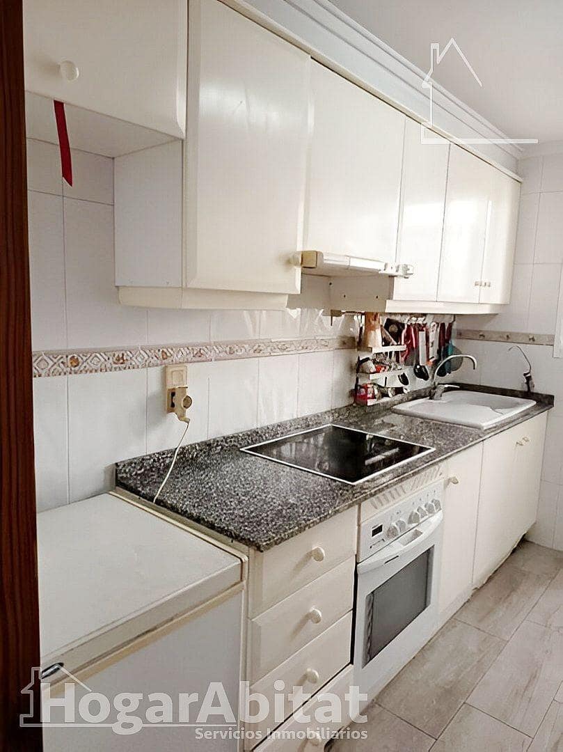 Piso de 3 habitaciones en Dénia en venta - 275.000 € (Ref: 9431100)