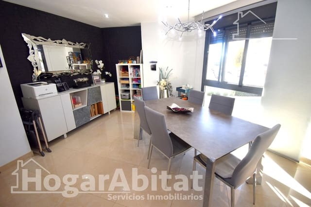 3 bedroom Terraced Villa for sale in Castelló de la Plana with garage - € 297,000 (Ref: 9431105)
