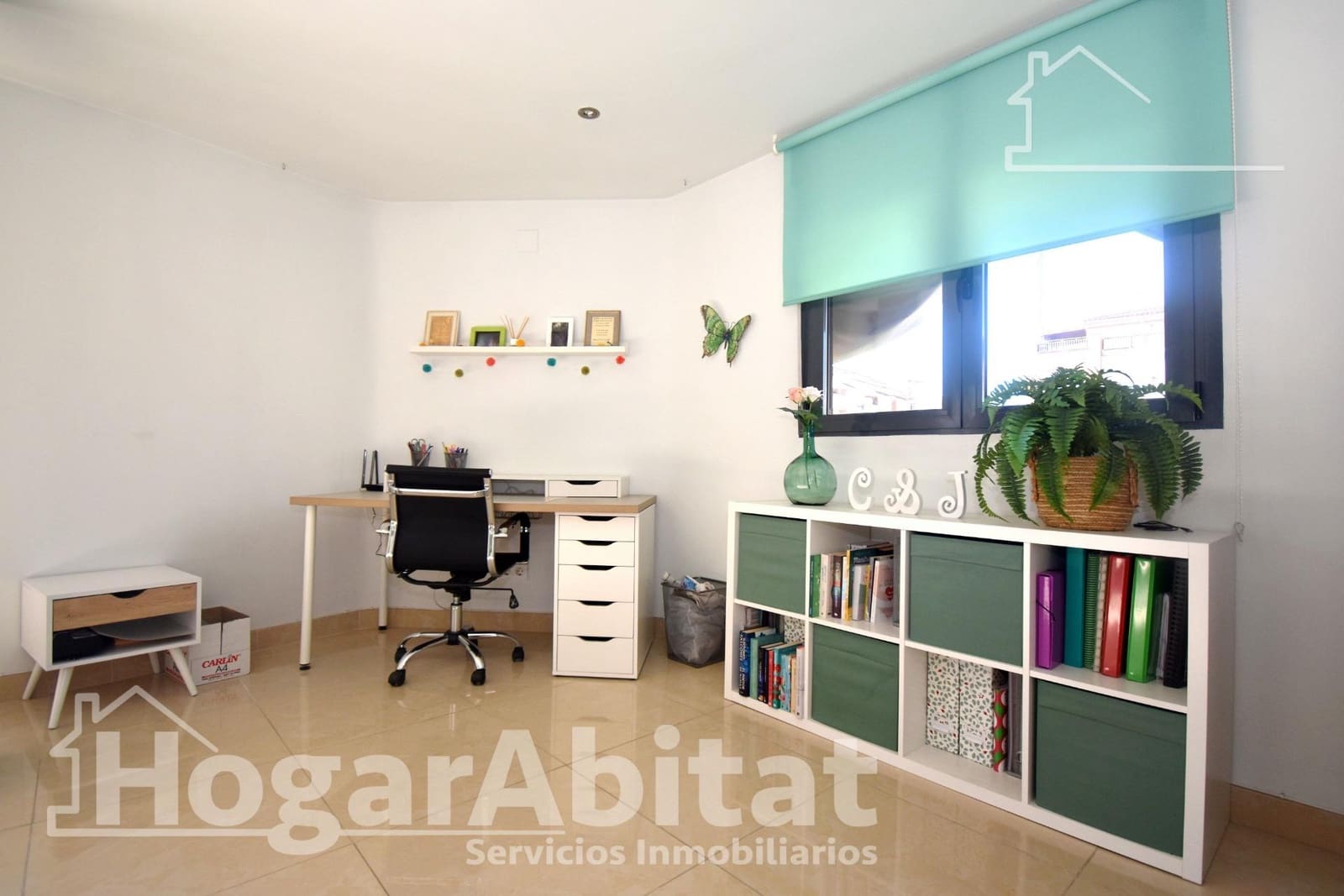 3 makuuhuone Rivitalo myytävänä paikassa Castello de la Plana mukana 
autotalli - 297 000 € (Ref: 9431105)