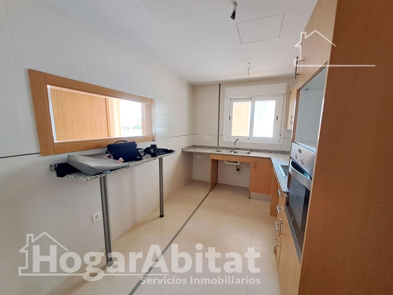 2 bedroom Flat for sale in Oropesa  with pool garage - € 168,000 (Ref: 9431108)
