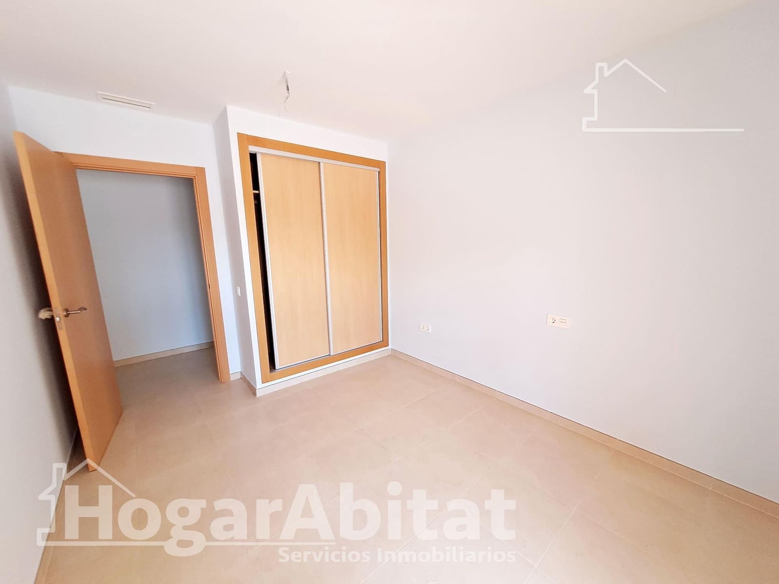 2 bedroom Flat for sale in Oropesa  with pool garage - € 168,000 (Ref: 9431108)