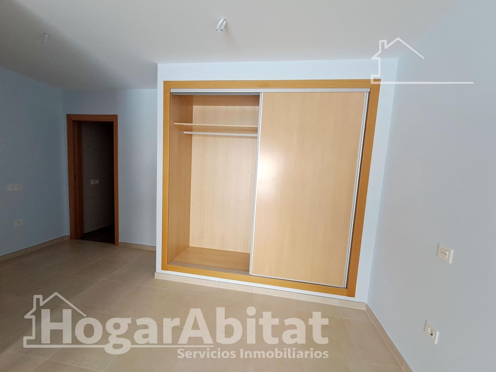 2 bedroom Flat for sale in Oropesa  with pool garage - € 168,000 (Ref: 9431108)