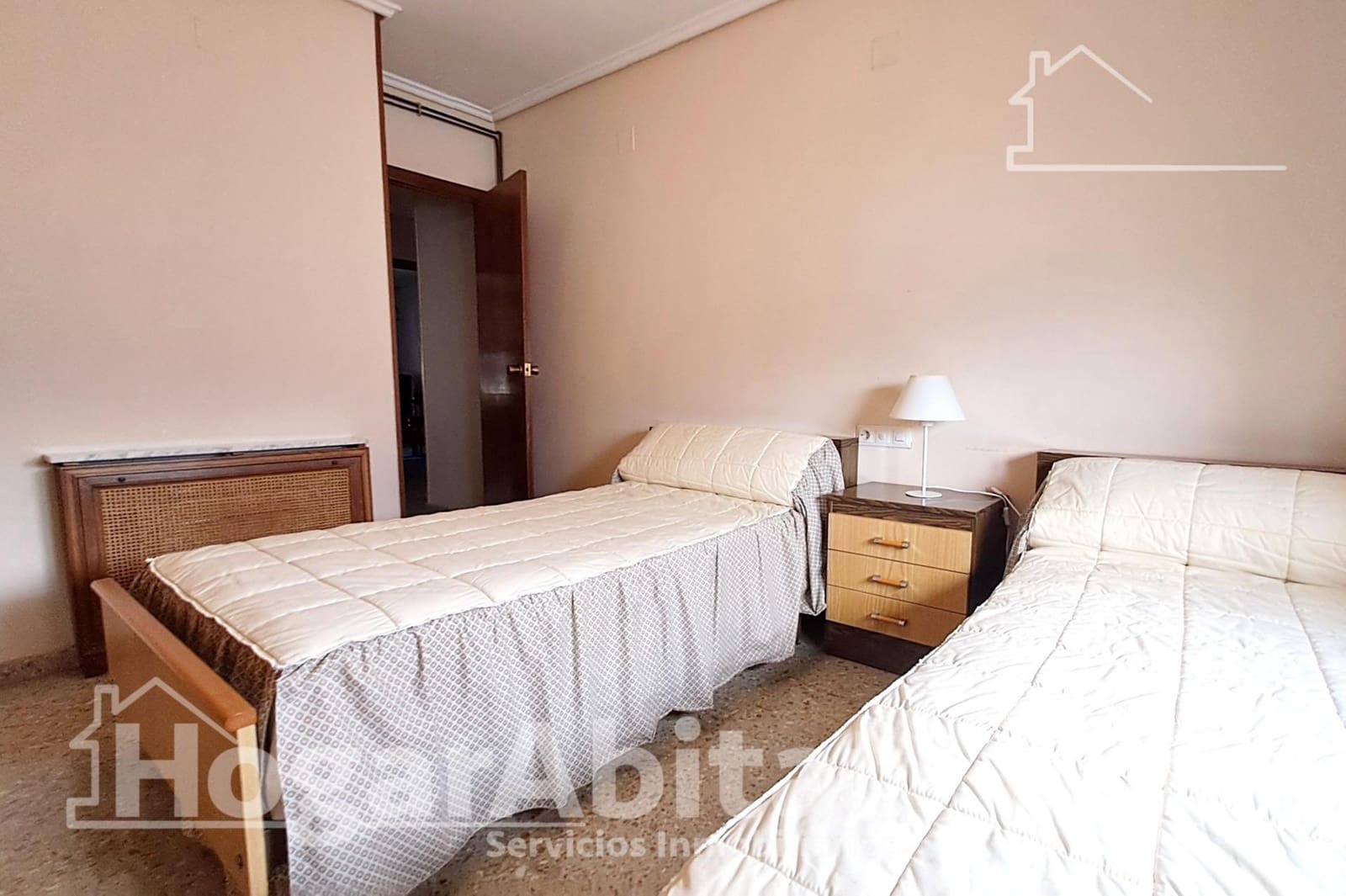 4 bedroom Flat for sale in Castello de la Plana - € 199,500 (Ref: 9431109)