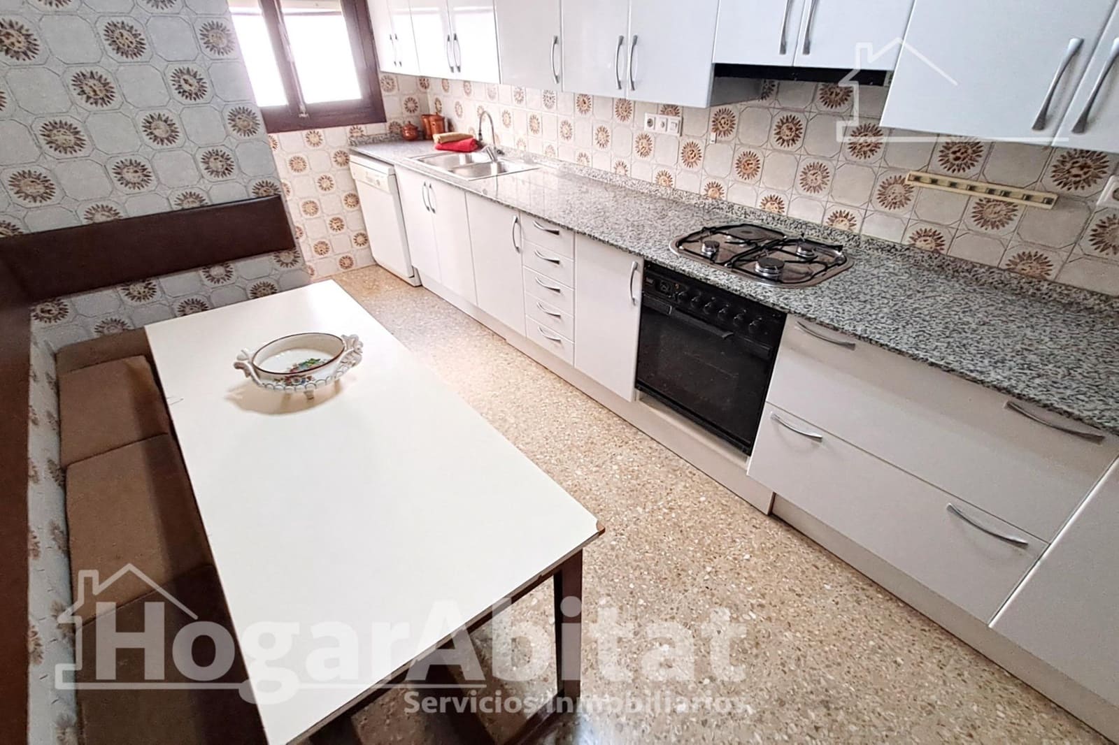 4 bedroom Flat for sale in Castello de la Plana - € 199,500 (Ref: 9431109)