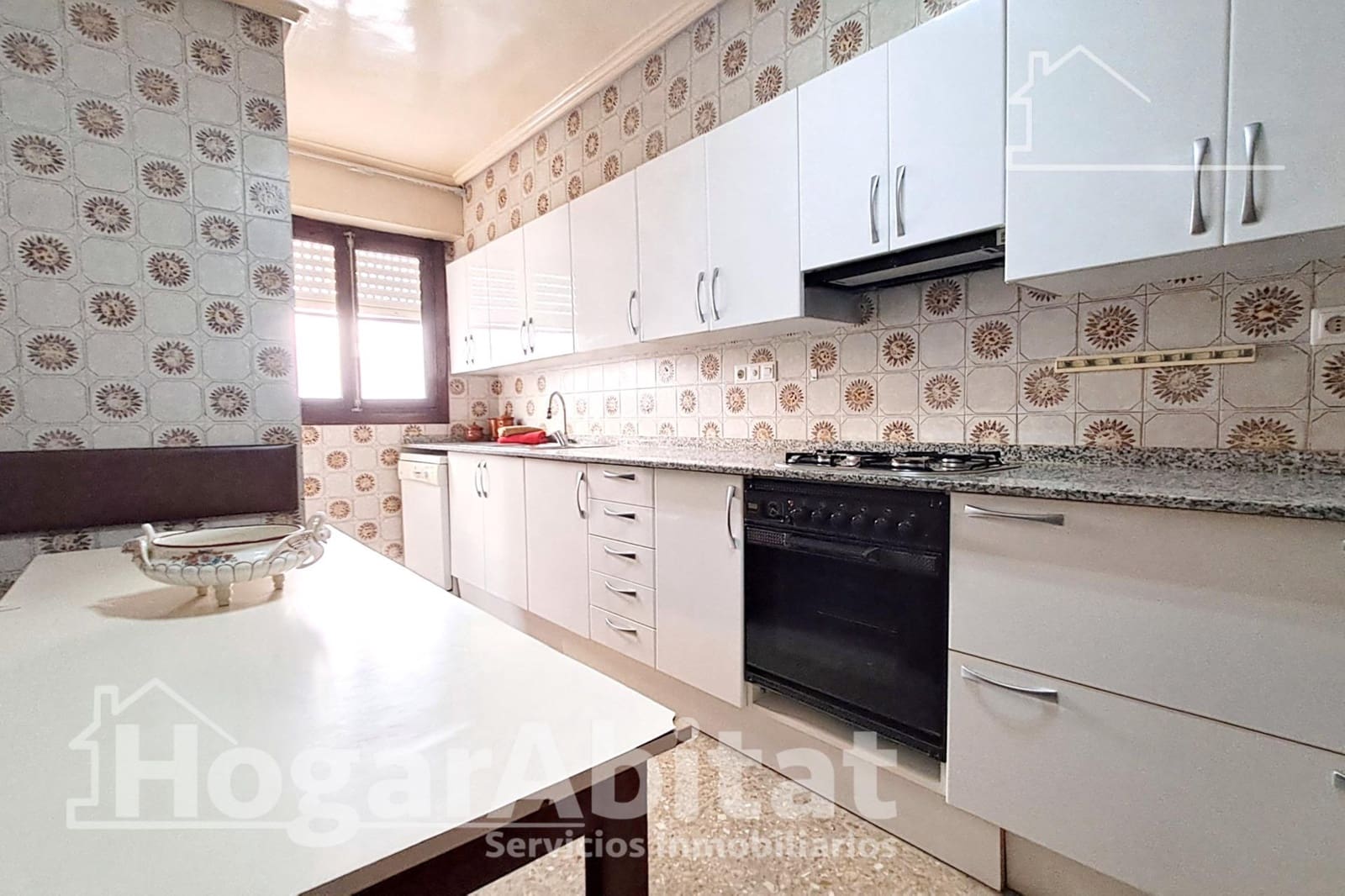4 bedroom Flat for sale in Castello de la Plana - € 199,500 (Ref: 9431109)