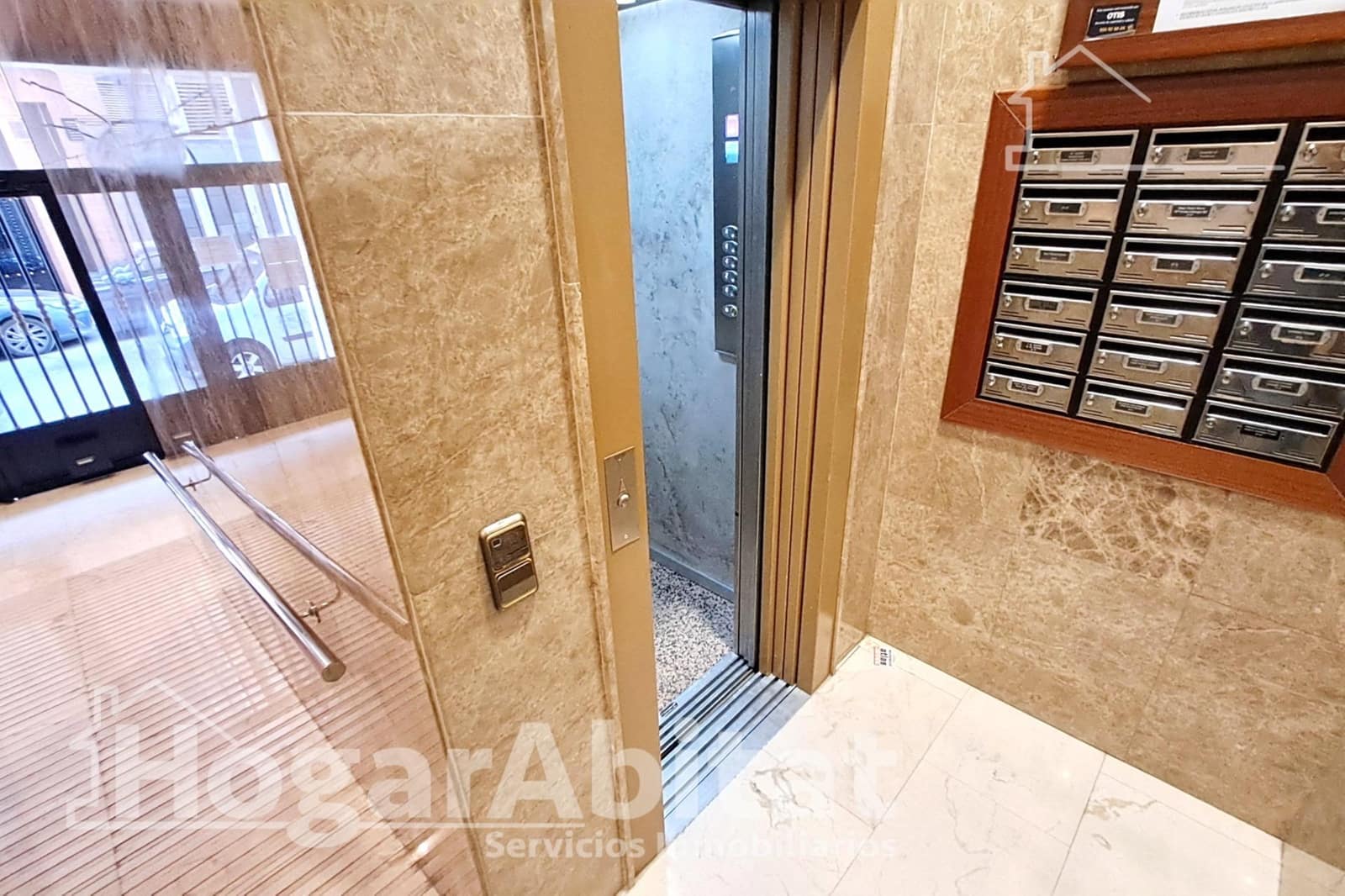 4 bedroom Flat for sale in Castello de la Plana - € 199,500 (Ref: 9431109)