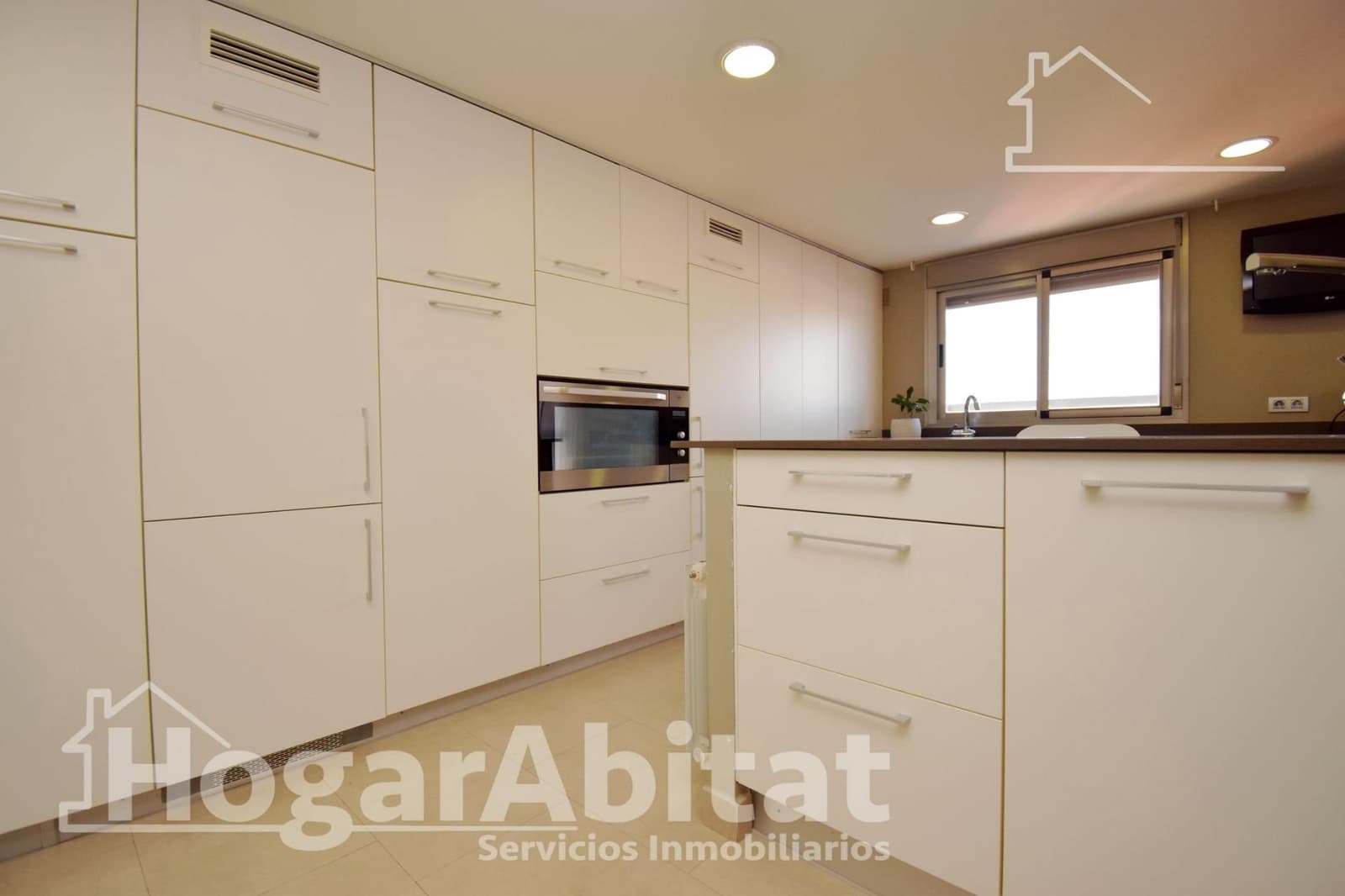 3 bedroom Flat for sale in Burriana / Borriana with garage - € 280,000 (Ref: 9431114)