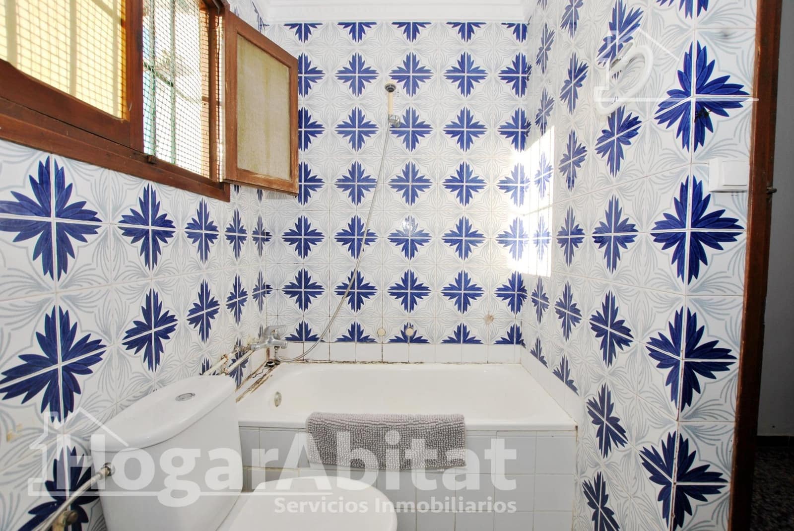 Piso de 3 habitaciones en Dénia en venta - 155.000 € (Ref: 9431115)