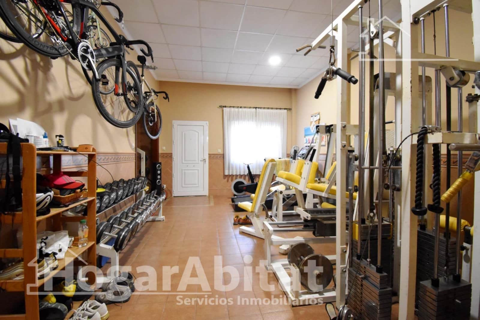 6 makuuhuone Omakotitalo myytävänä paikassa Almoines mukana 
autotalli - 520 000 € (Ref: 9431119)