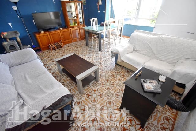 Casa de 7 habitaciones en Oropesa  en venta - 147.500 € (Ref: 9431120)