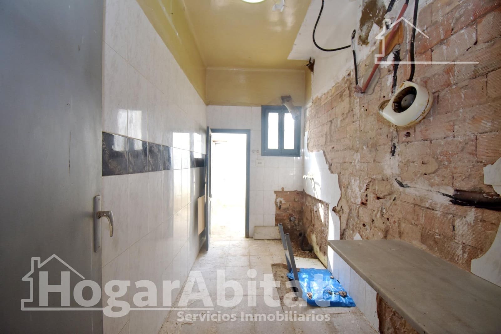 Casa de 7 habitaciones en Oropesa  en venta - 147.500 € (Ref: 9431120)