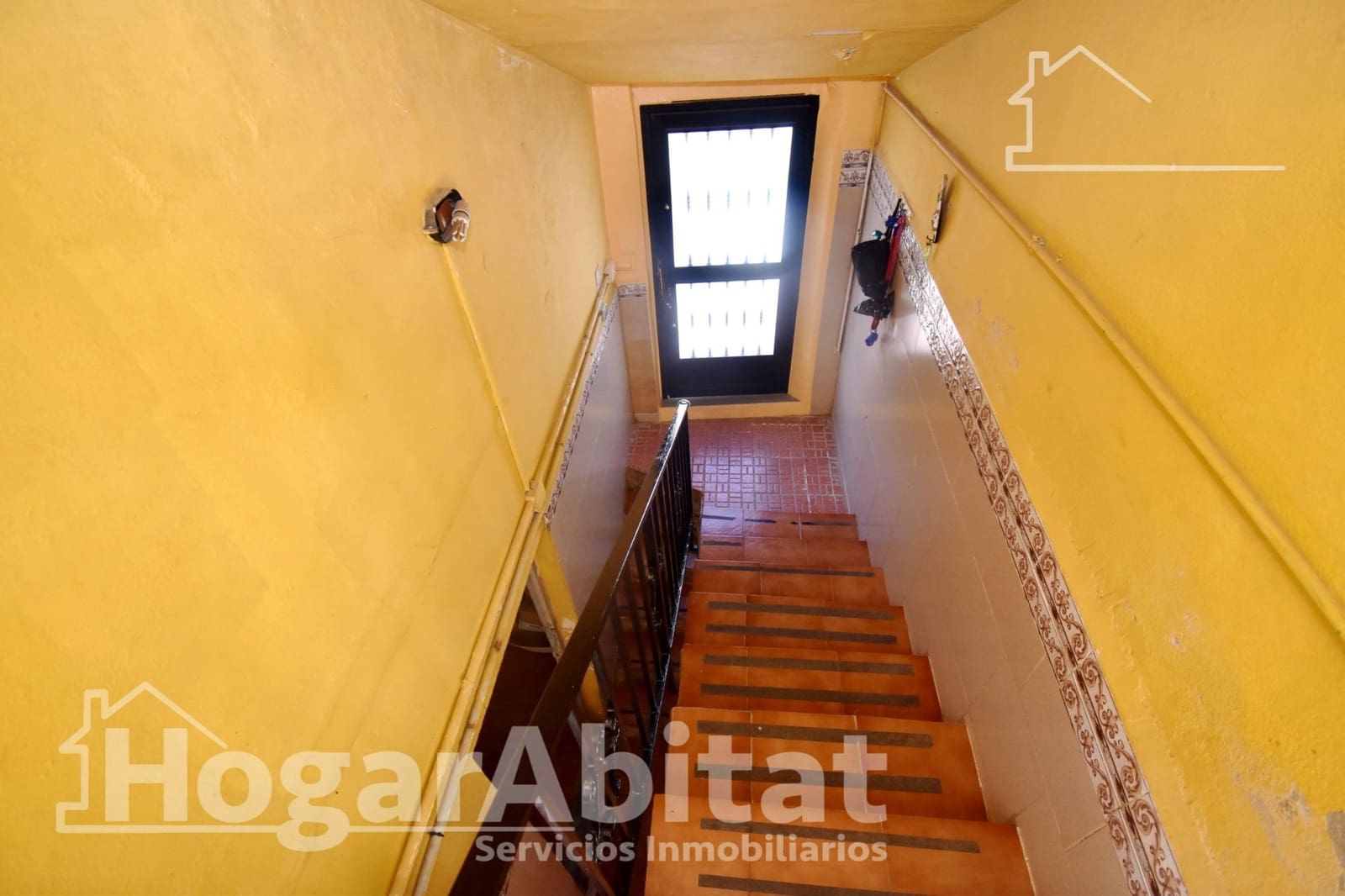 Casa de 7 habitaciones en Oropesa  en venta - 147.500 € (Ref: 9431120)