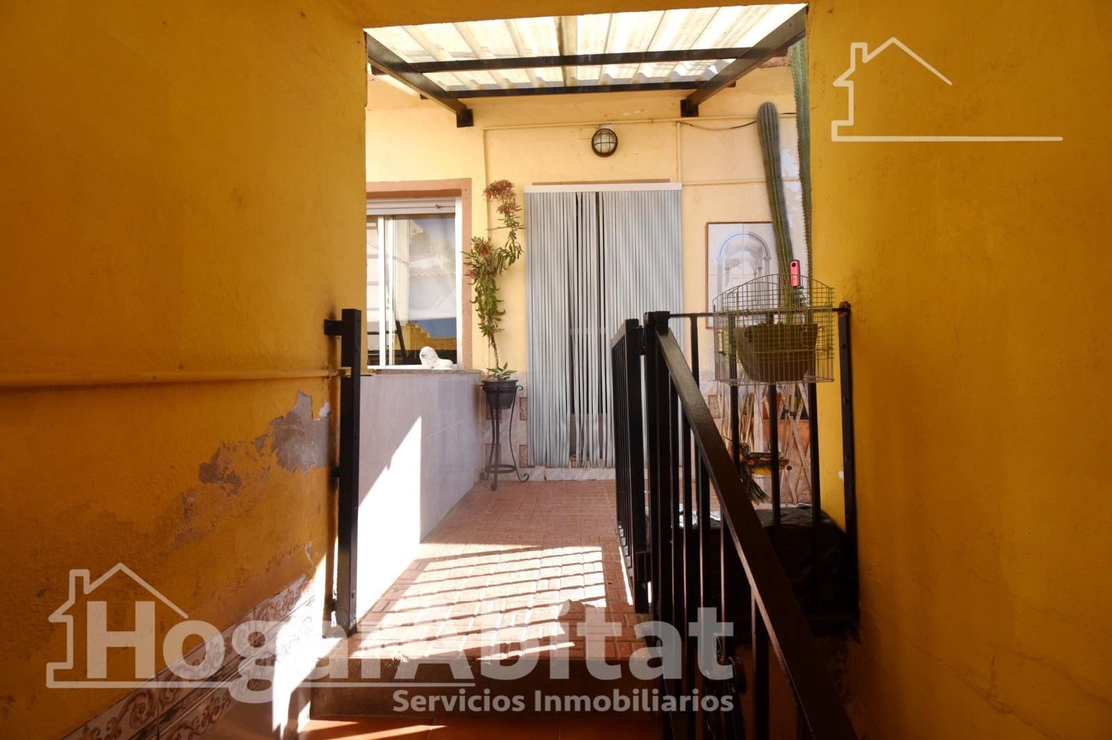Casa de 7 habitaciones en Oropesa  en venta - 147.500 € (Ref: 9431120)