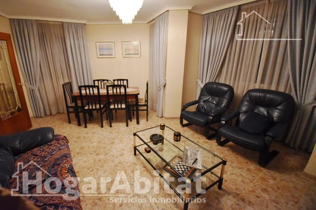 4 bedroom Flat for sale in L'Alcora with garage - € 200,000 (Ref: 9433484)