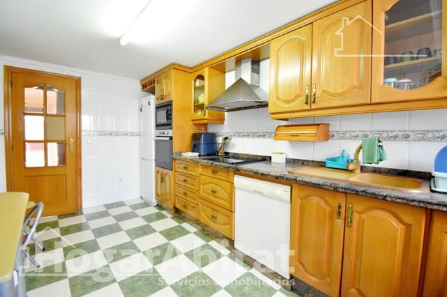 Piso de 3 habitaciones en Gandia en venta - 149.000 € (Ref: 9433490)