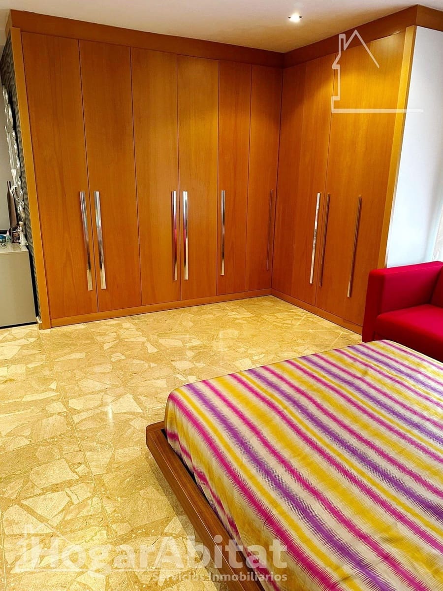 4 bedroom Flat for sale in Vila-real with garage - € 290,000 (Ref: 9433491)