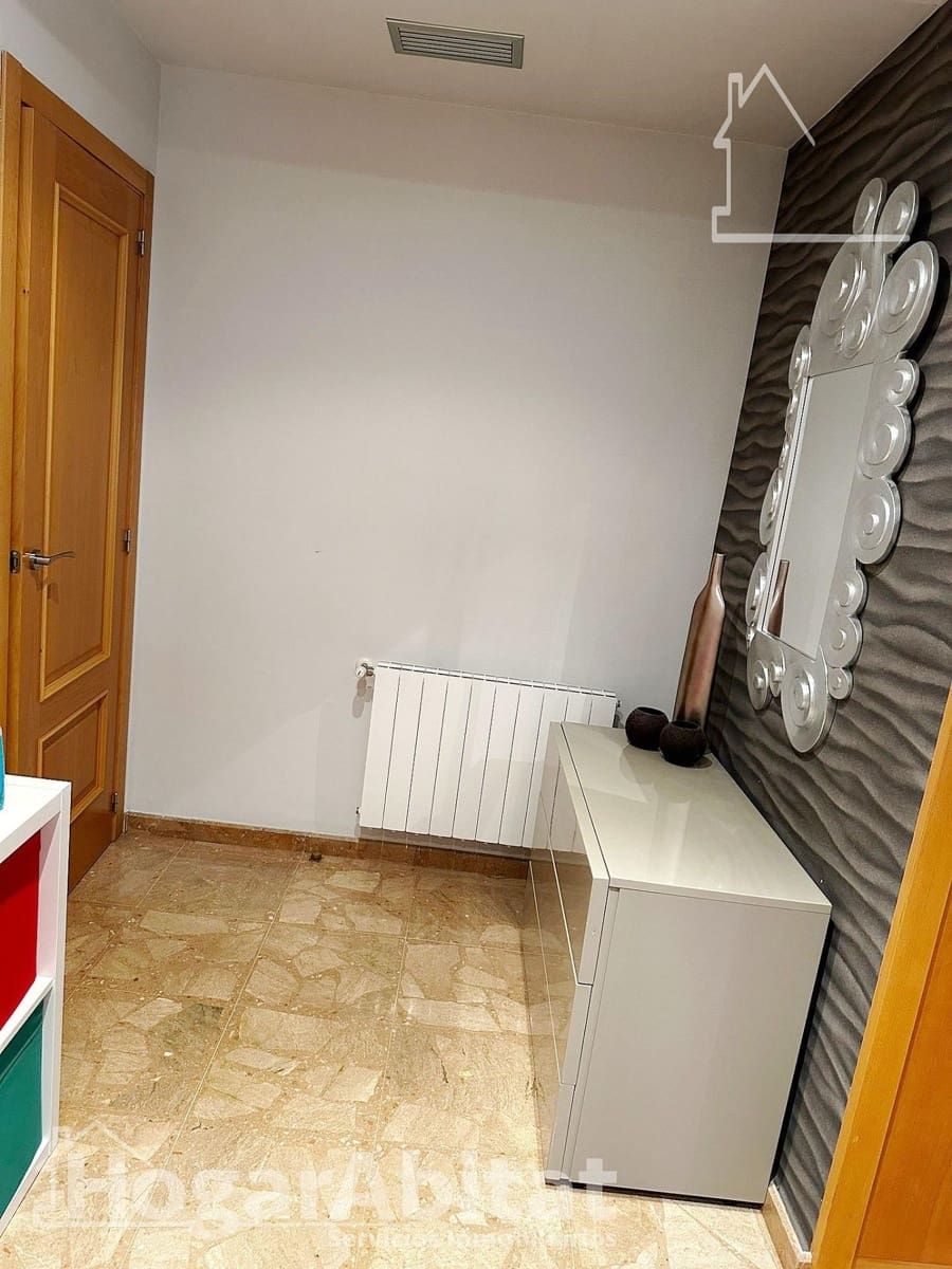 4 bedroom Flat for sale in Vila-real with garage - € 290,000 (Ref: 9433491)