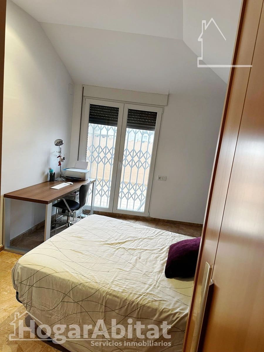 4 bedroom Flat for sale in Vila-real with garage - € 290,000 (Ref: 9433491)