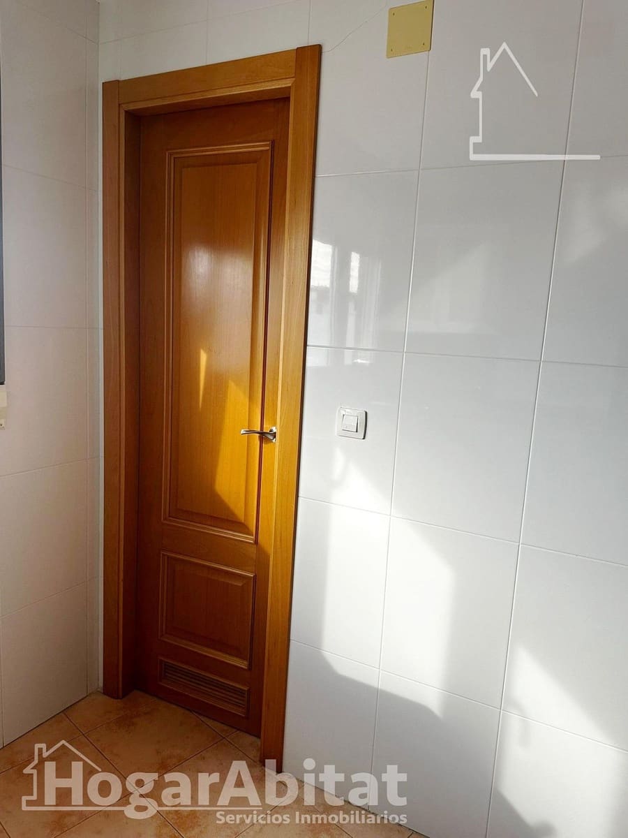 4 bedroom Flat for sale in Vila-real with garage - € 290,000 (Ref: 9433491)