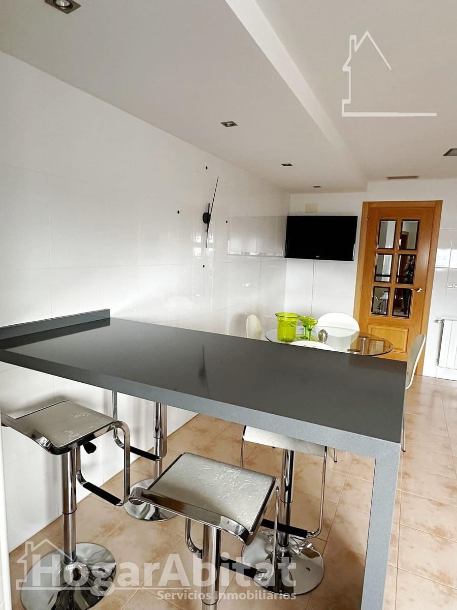 4 bedroom Flat for sale in Vila-real with garage - € 290,000 (Ref: 9433491)