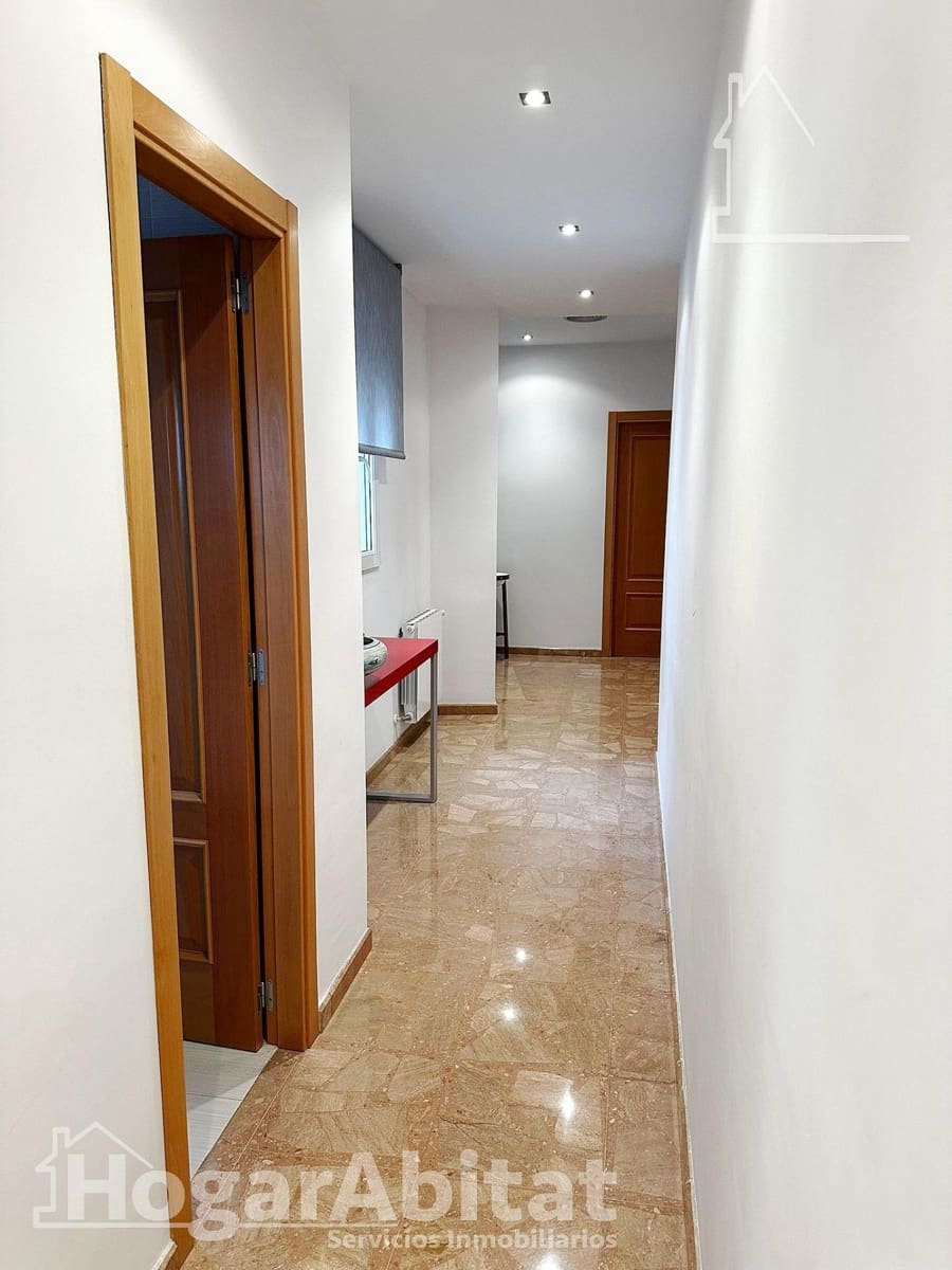 4 bedroom Flat for sale in Vila-real with garage - € 290,000 (Ref: 9433491)