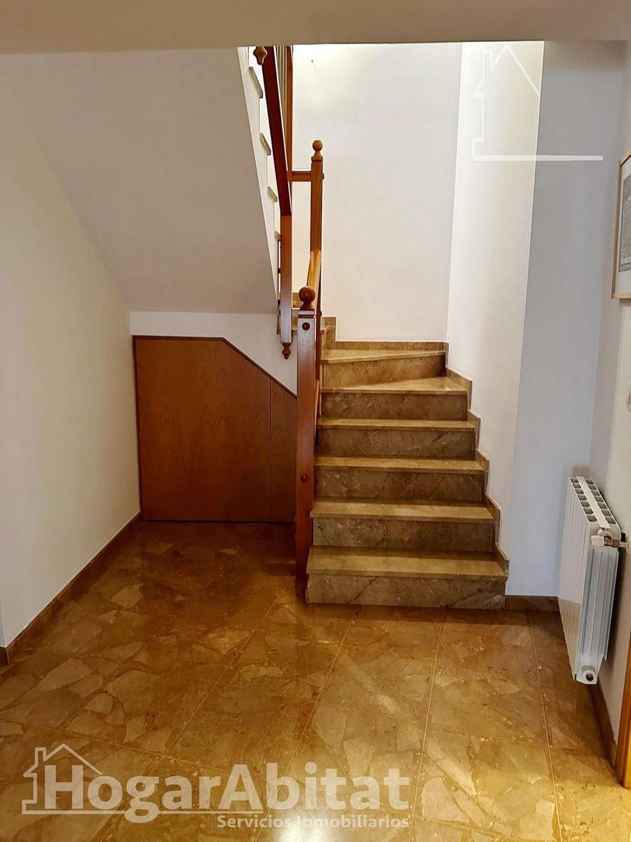 4 bedroom Flat for sale in Vila-real with garage - € 290,000 (Ref: 9433491)