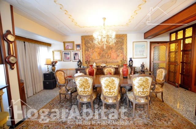 6 bedroom Flat for sale in Alicante / Alacant city - € 572,000 (Ref: 9433497)