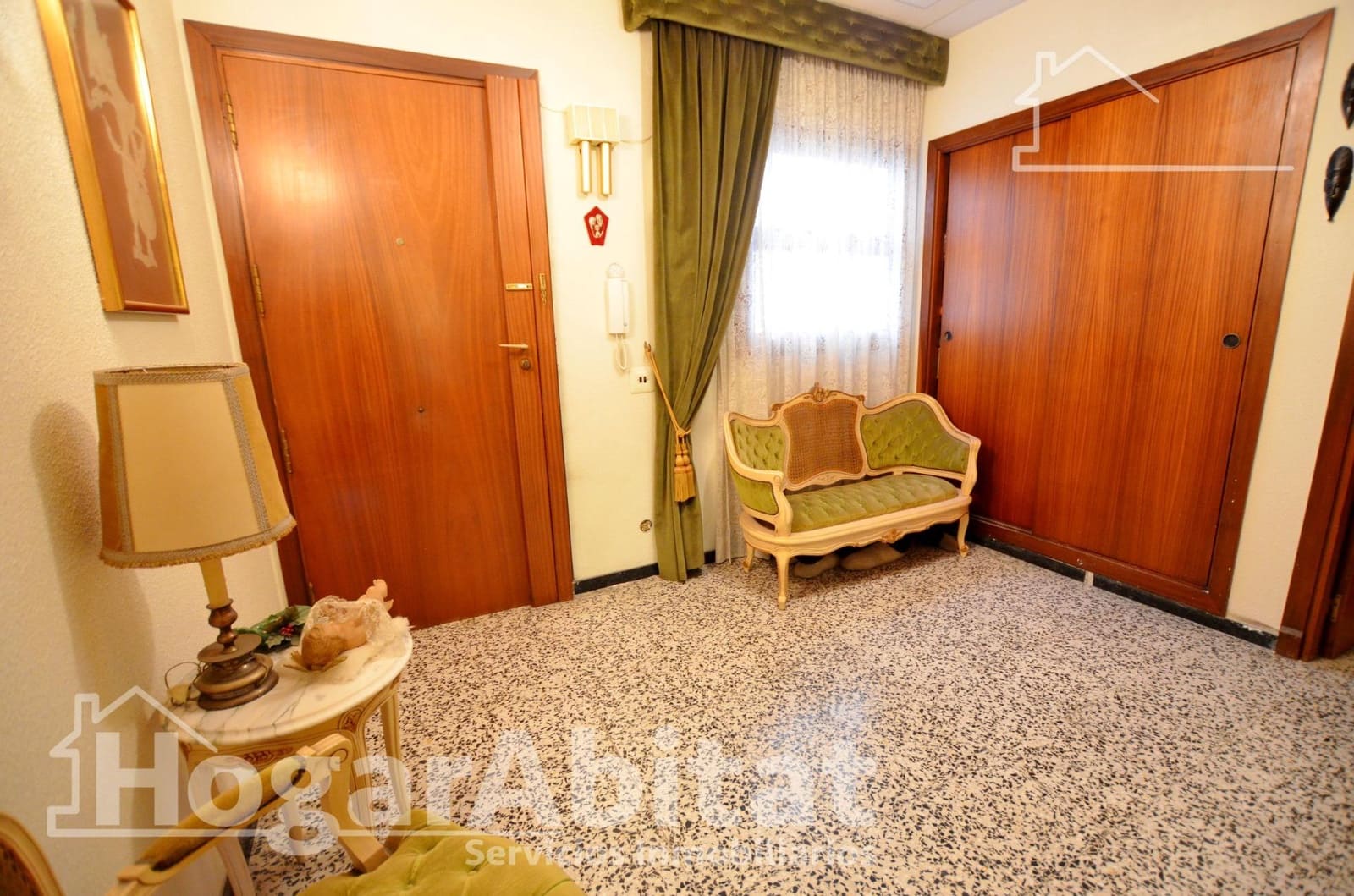 6 bedroom Flat for sale in Alicante / Alacant city - € 572,000 (Ref: 9433497)