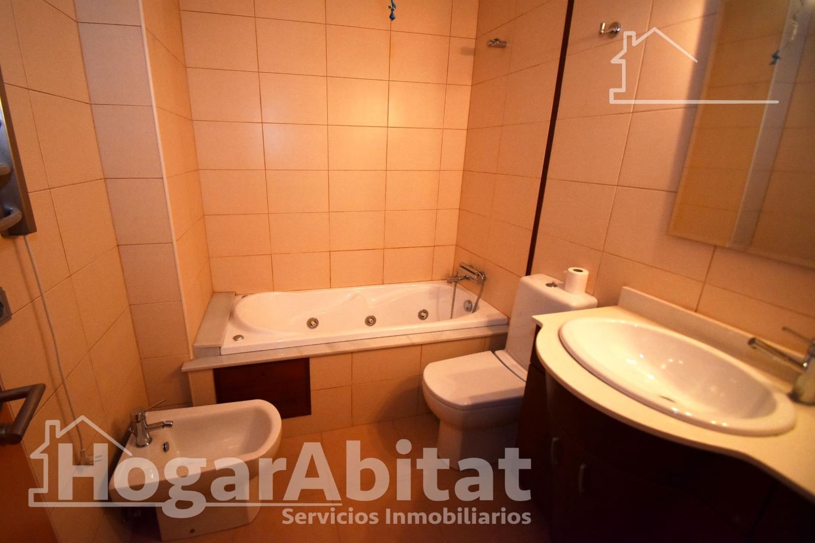 3 bedroom Terraced Villa for sale in L'Alcora with garage - € 225,000 (Ref: 9433498)