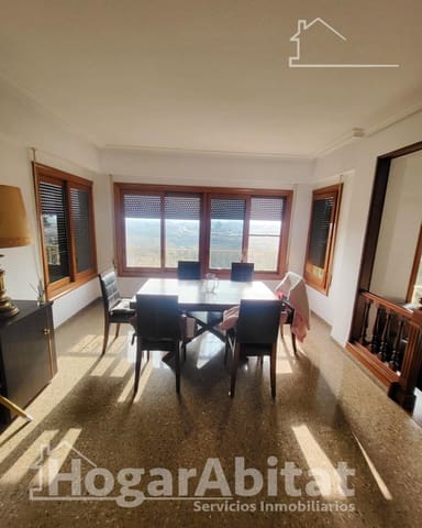 5 bedroom Flat for sale in L'Alcora with garage - € 195,000 (Ref: 9433499)