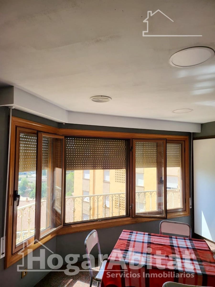 5 bedroom Flat for sale in L'Alcora with garage - € 195,000 (Ref: 9433499)