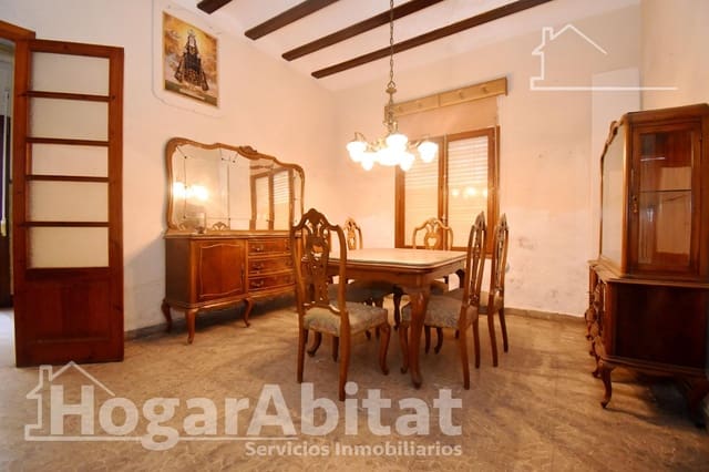 7 bedroom Townhouse for sale in Nules with garage - € 185,000 (Ref: 9435015)