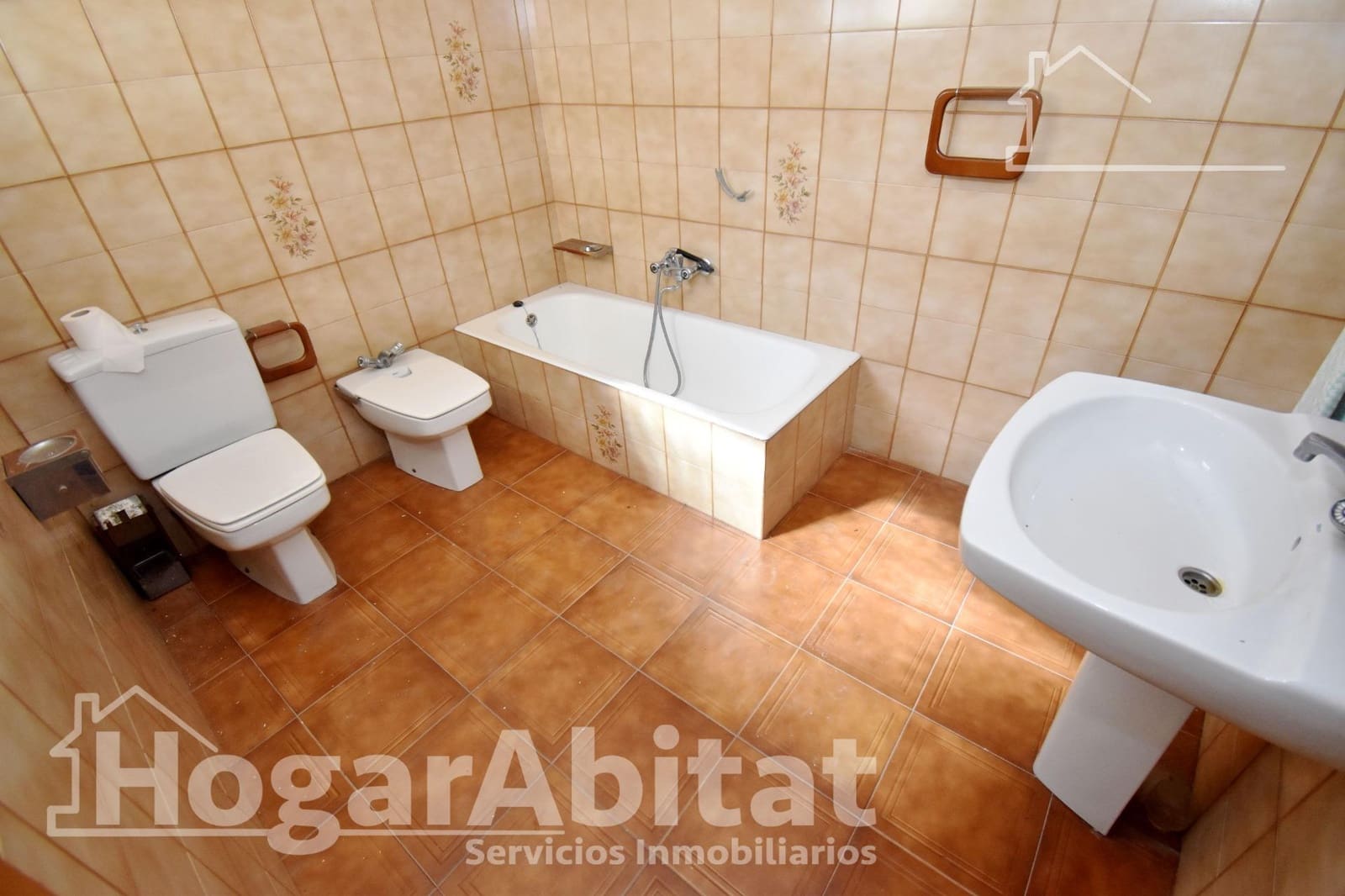 7 bedroom Townhouse for sale in Nules with garage - € 185,000 (Ref: 9435015)