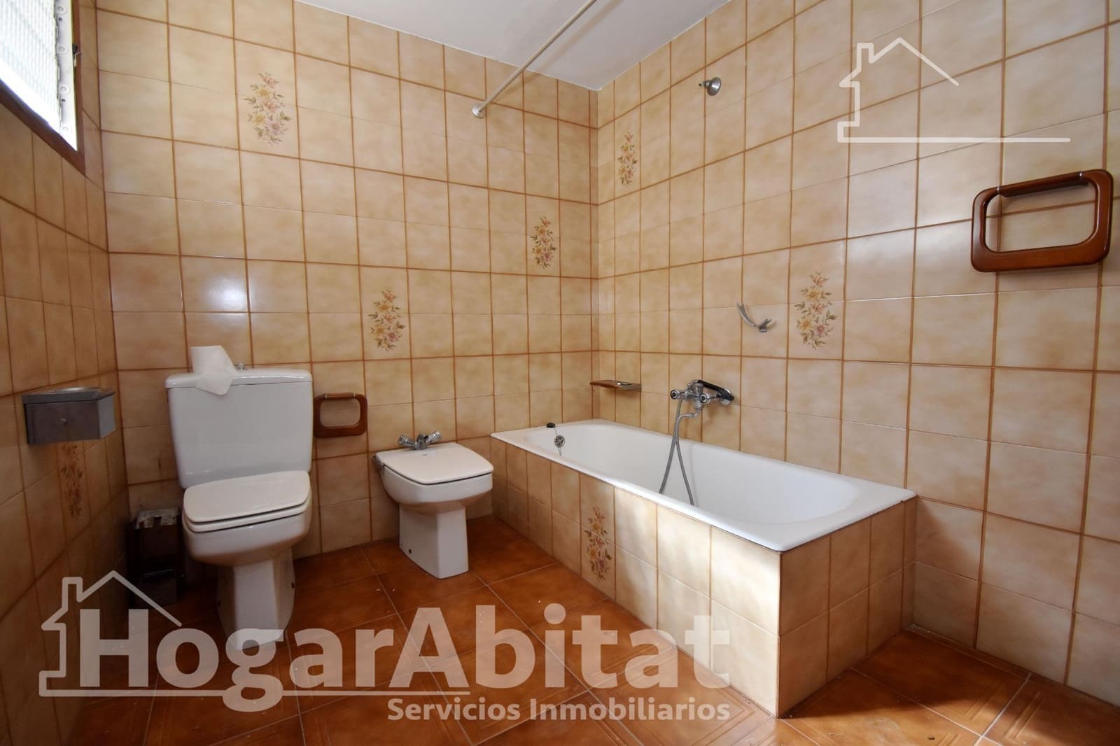 7 bedroom Townhouse for sale in Nules with garage - € 185,000 (Ref: 9435015)