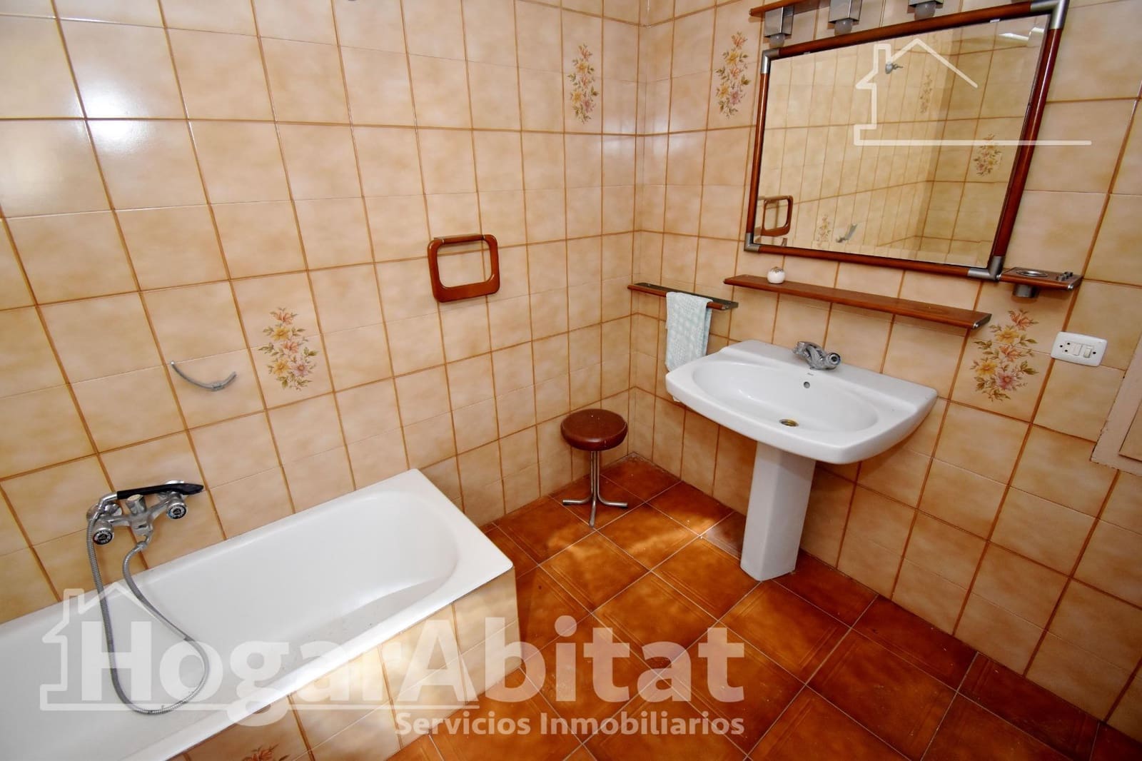 7 bedroom Townhouse for sale in Nules with garage - € 185,000 (Ref: 9435015)