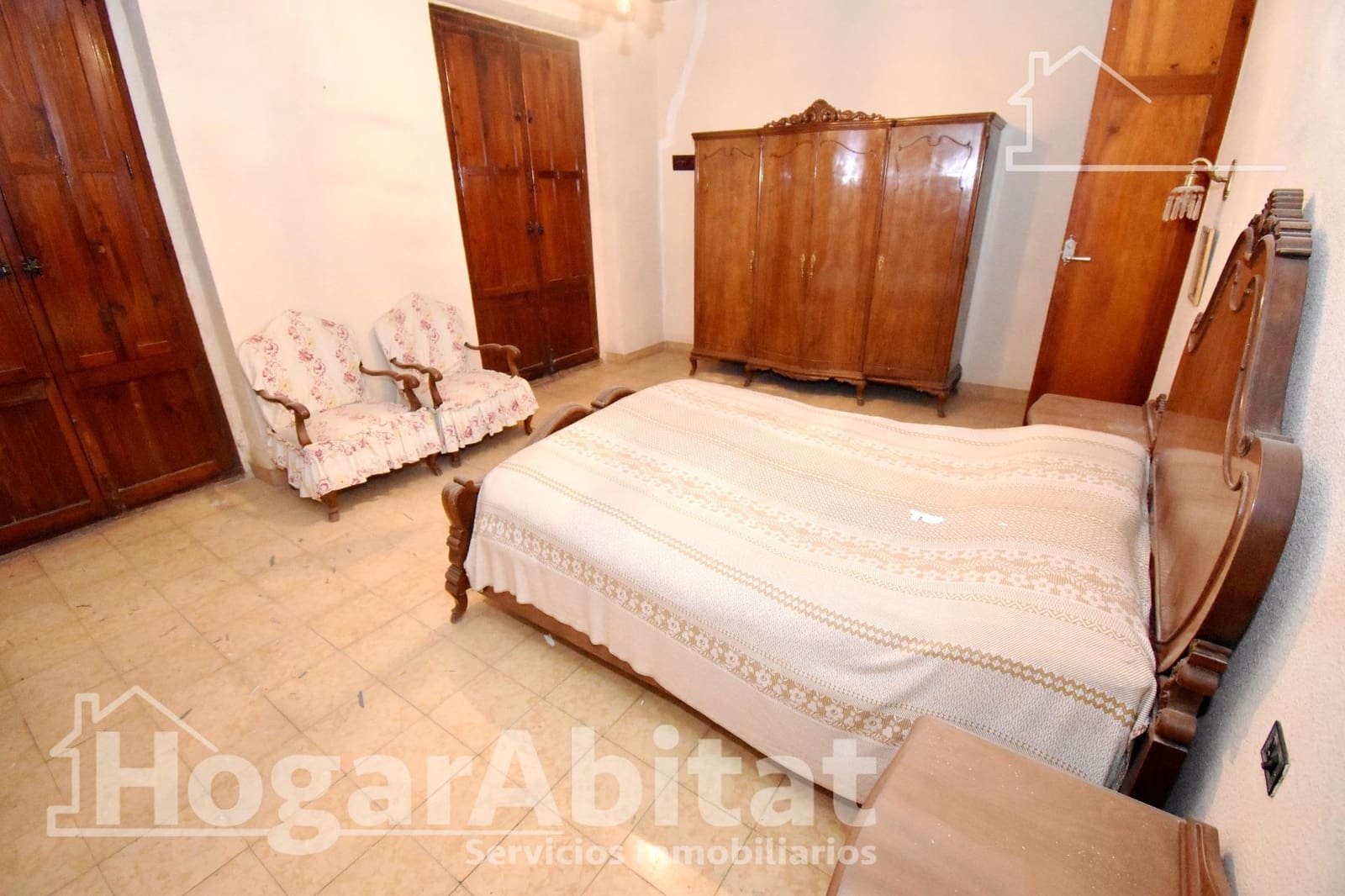 7 bedroom Townhouse for sale in Nules with garage - € 185,000 (Ref: 9435015)