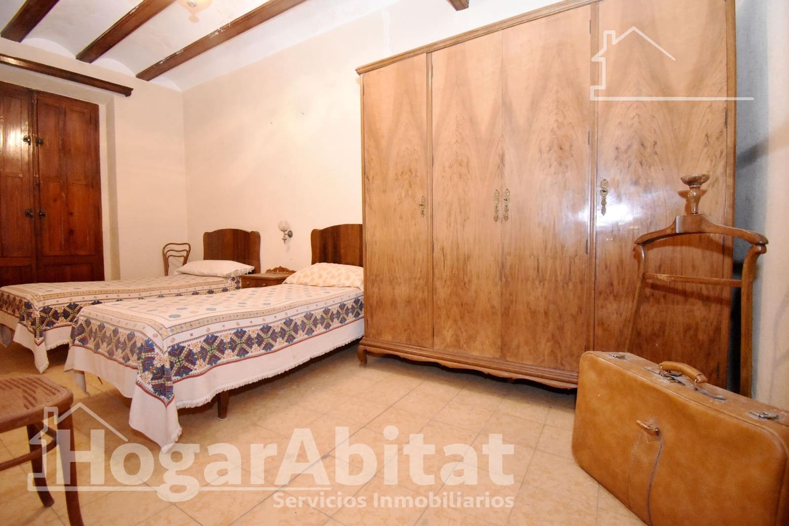 7 bedroom Townhouse for sale in Nules with garage - € 185,000 (Ref: 9435015)